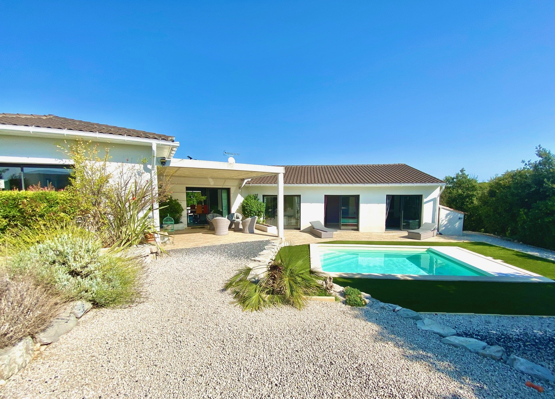 Maison à Vendre à Nedroma Pas Cher
